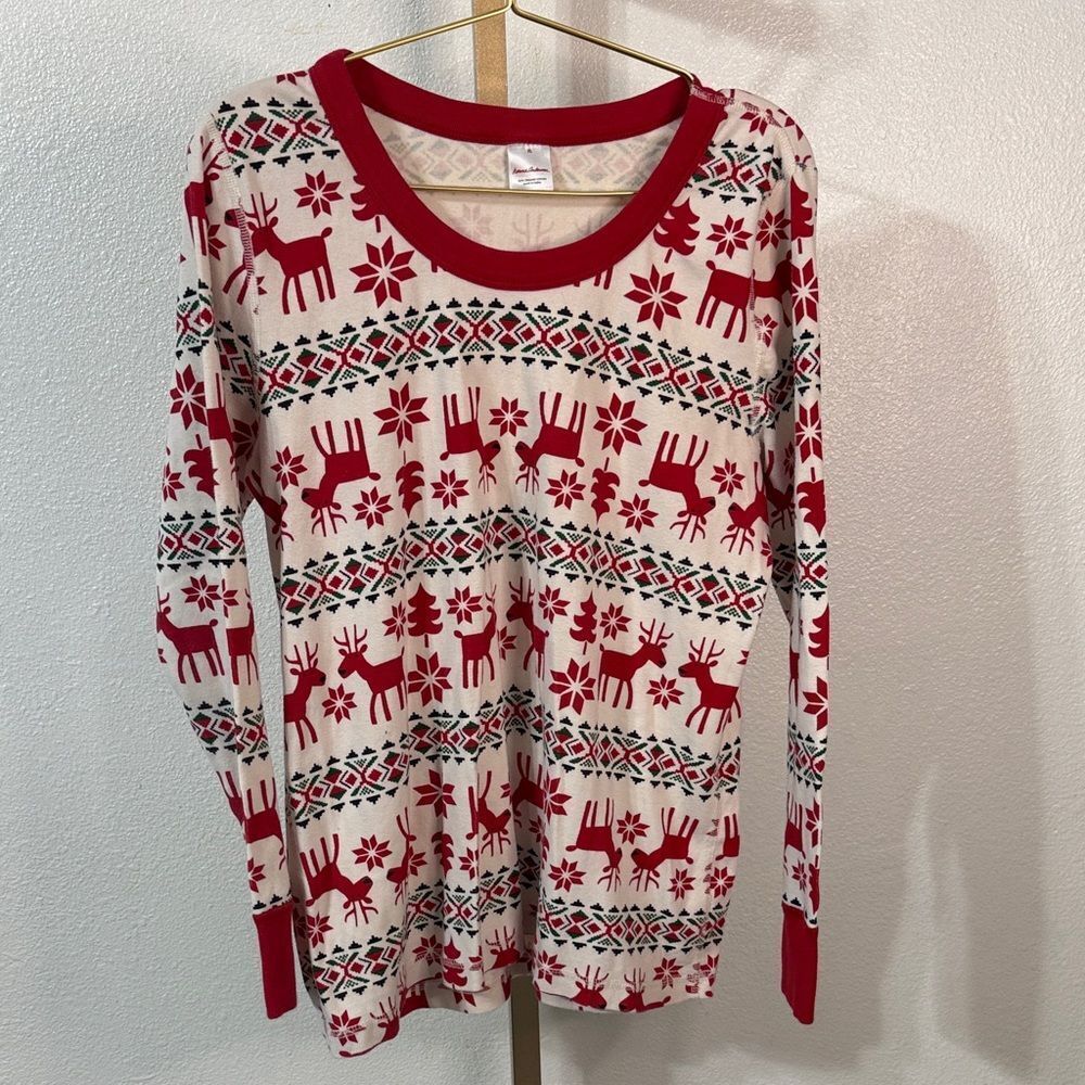 Hanna Andersson- Red and White Reindeer PJ top- Size XL